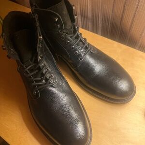 Never worn Alberto Torresi boots